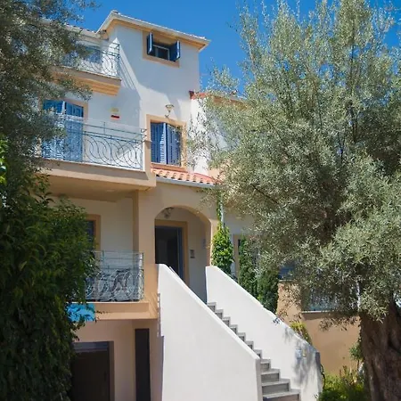 Edgewater Lefkada *